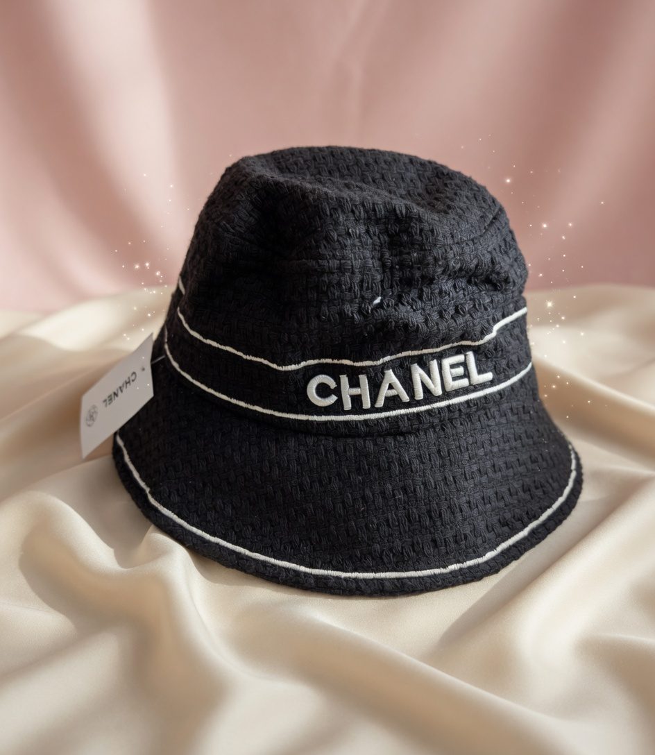 Tweed hat